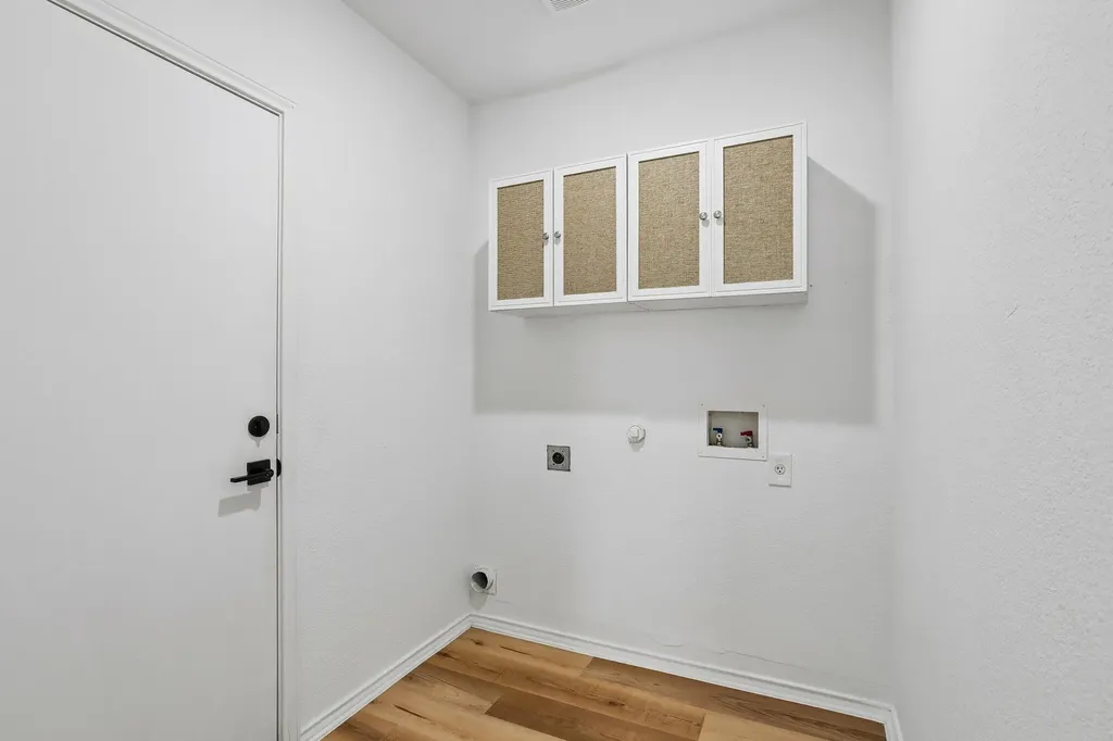 4504 Lyra Circle Austin TX 78744