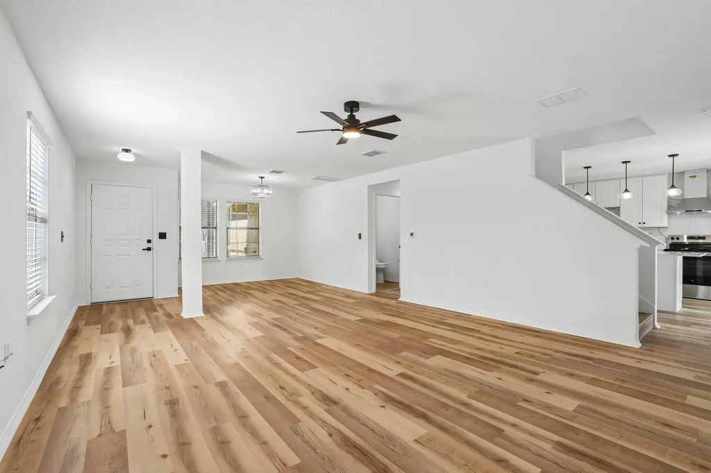 4504 Lyra Circle Austin TX 78744