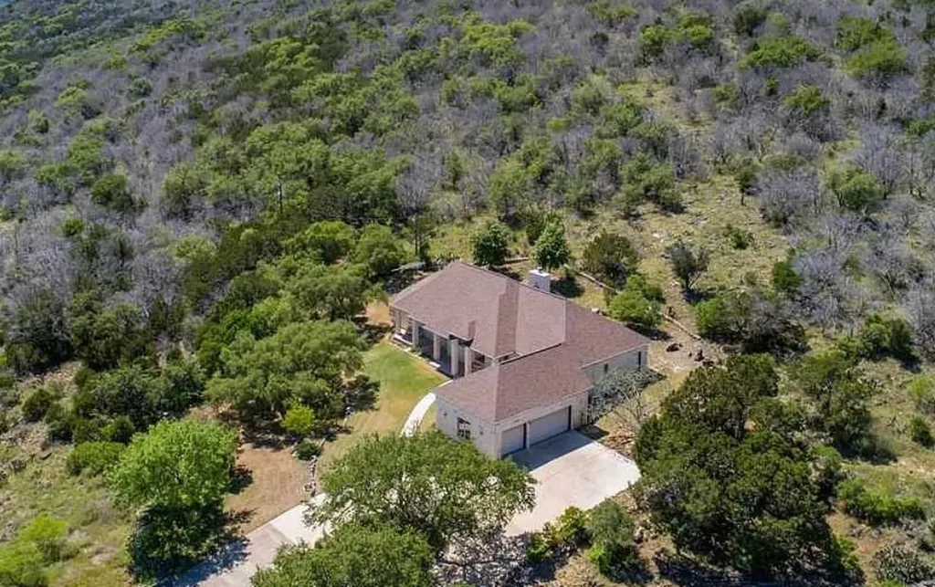 330 Juniper Trail Kingsland TX 78639