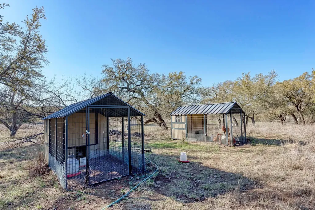 330 Juniper Trail Kingsland TX 78639