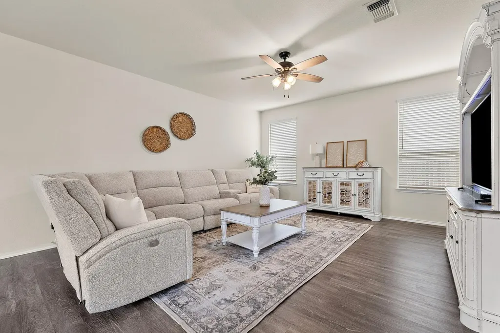 241 La Dera Drive Liberty Hill TX 78642