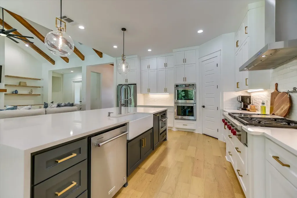 400 Creekside Drive Buda TX 78610
