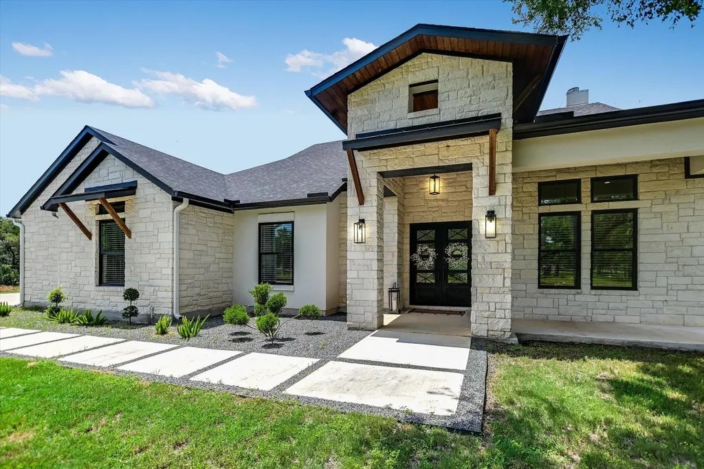 400 Creekside Drive Buda TX 78610