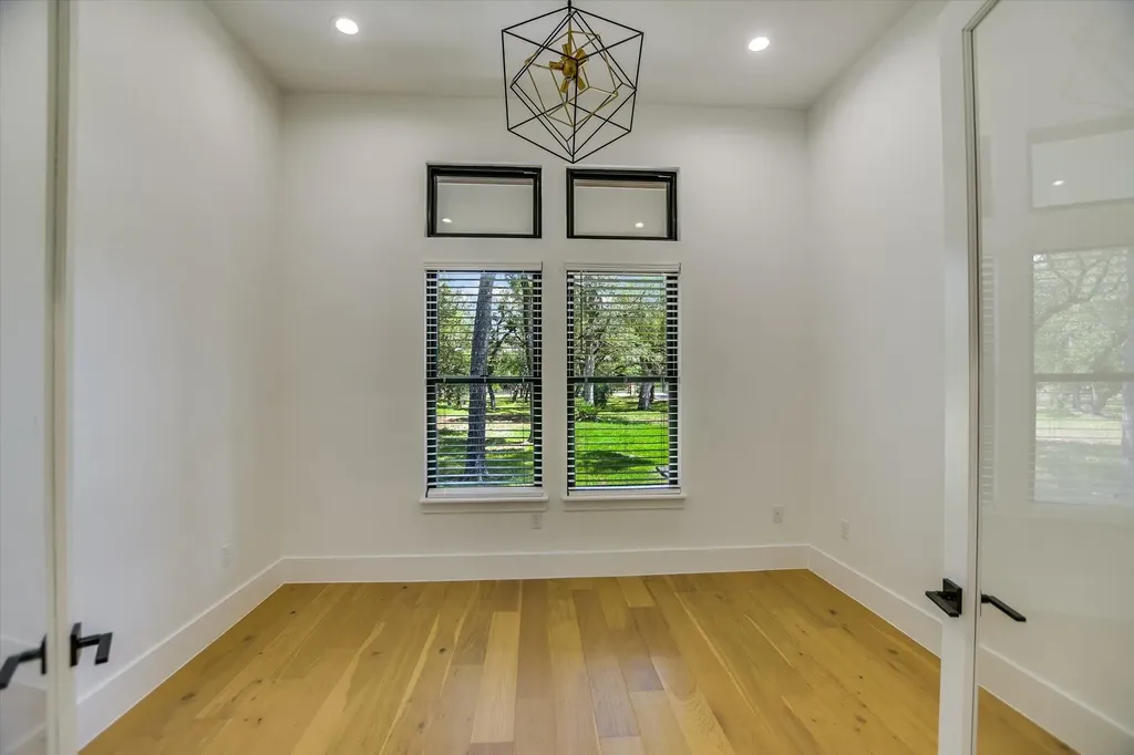 400 Creekside Drive Buda TX 78610