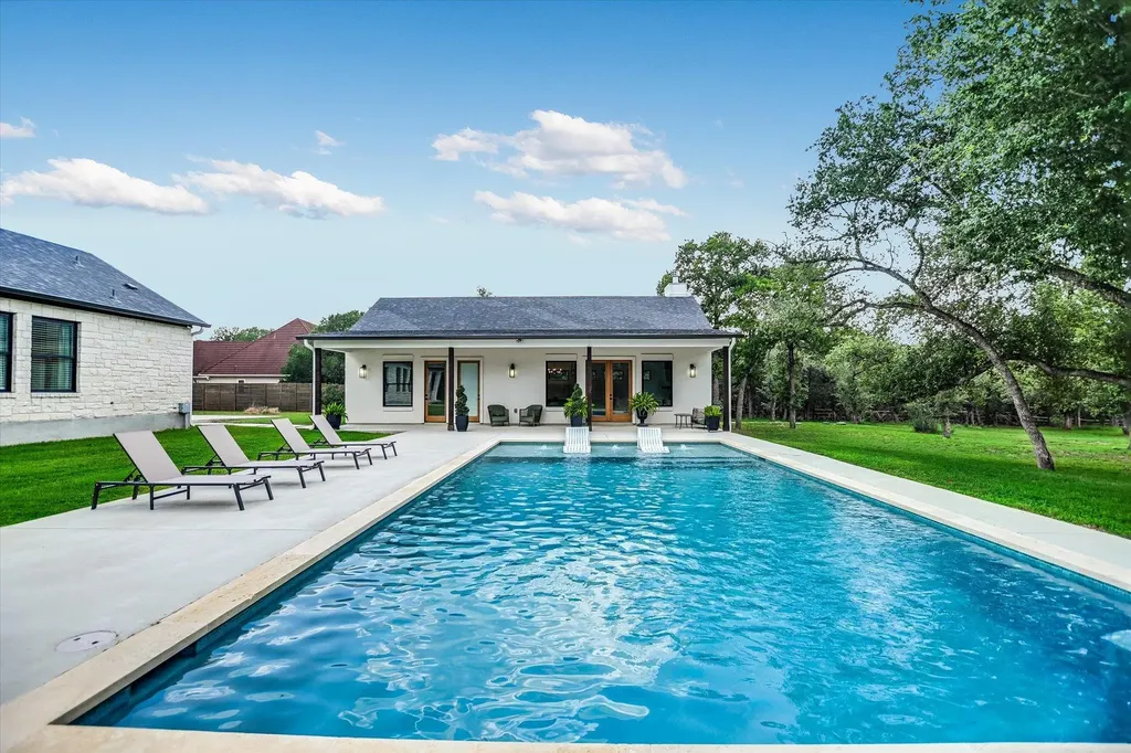 400 Creekside Drive Buda TX 78610