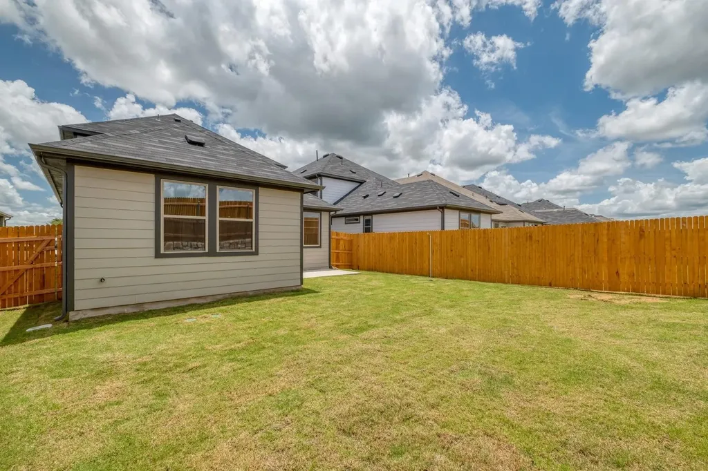 190 Hornet Street Elgin TX 78621