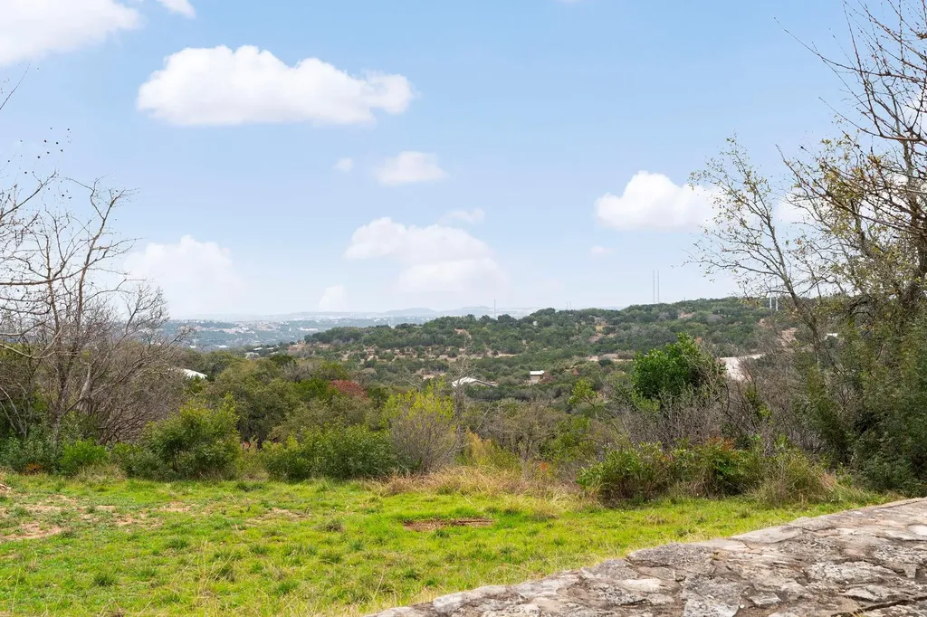 21418 Kathy Lane Spicewood TX 78669
