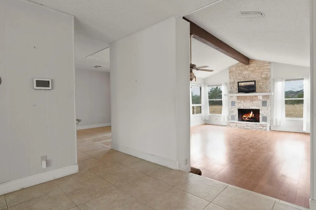 21418 Kathy Lane Spicewood TX 78669