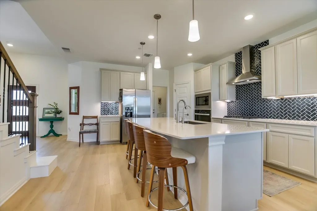 6314 Leftwich Cove Austin TX 78738
