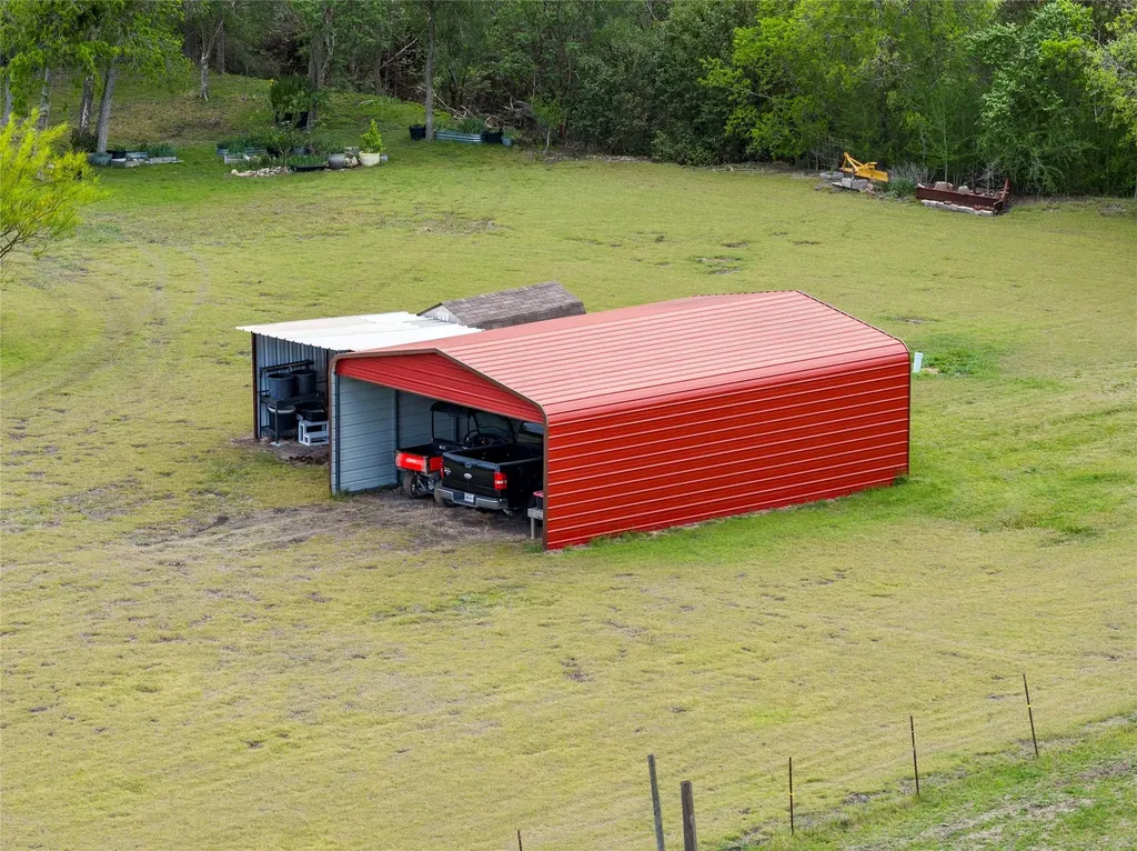 820 County Road 454 Taylor TX 78615