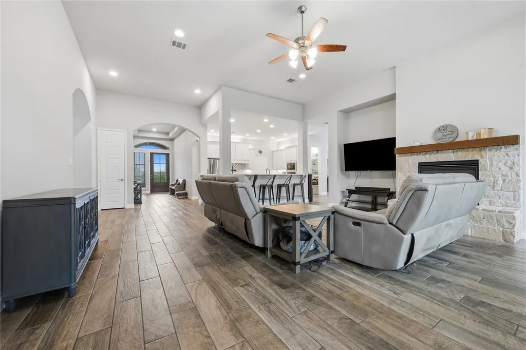 140 Catani Loop Georgetown TX 78628
