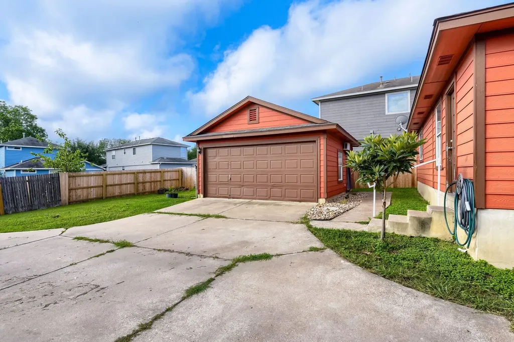 11401 Briarcreek Loop Manor TX 78653