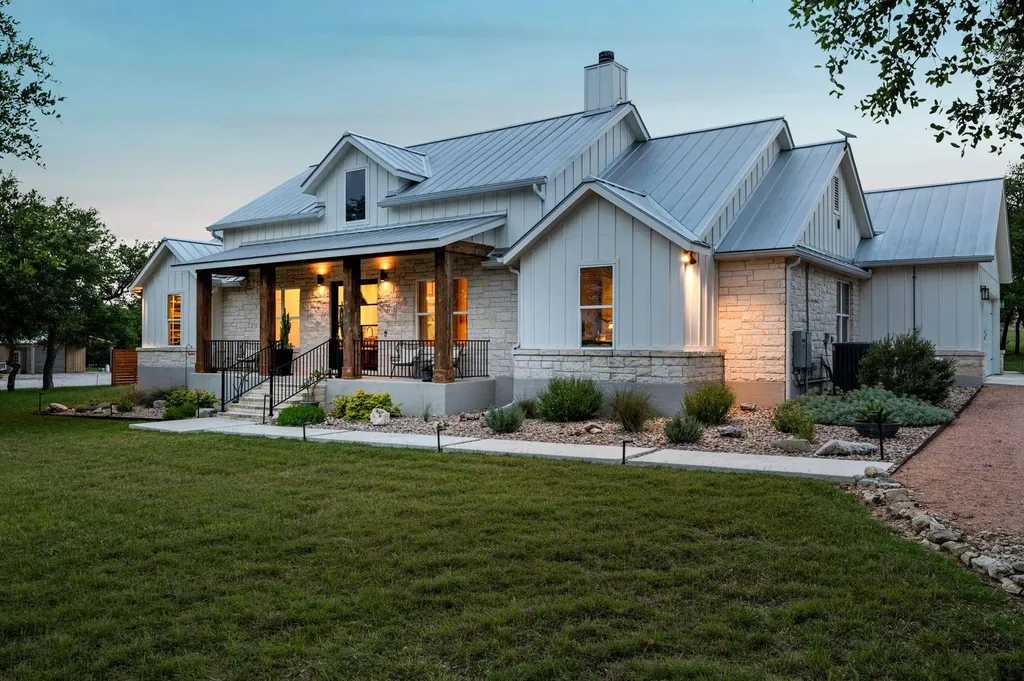 2009 Axis Circle Fredericksburg TX 78624