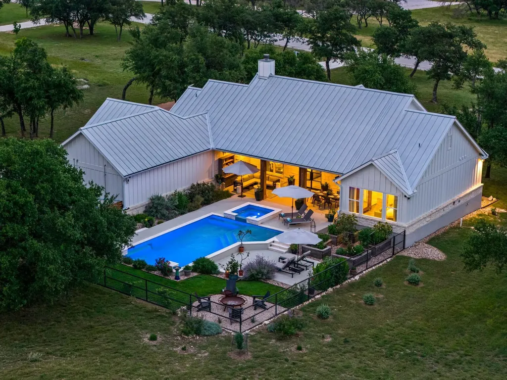 2009 Axis Circle Fredericksburg TX 78624