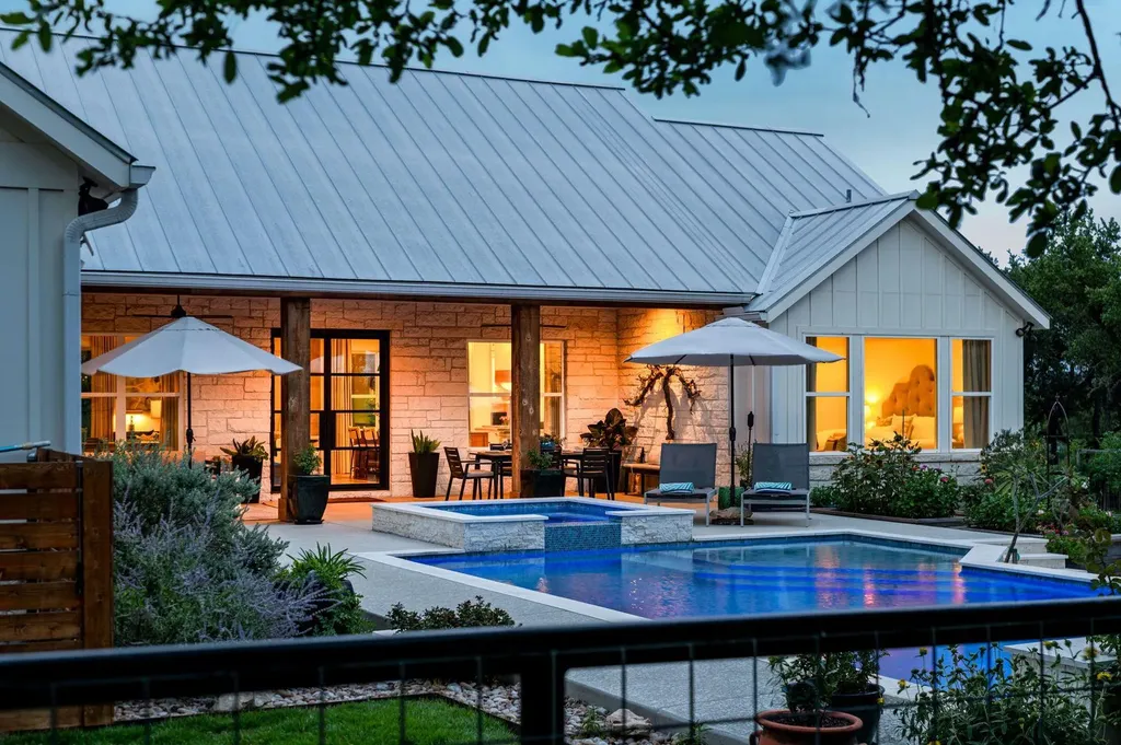 2009 Axis Circle Fredericksburg TX 78624