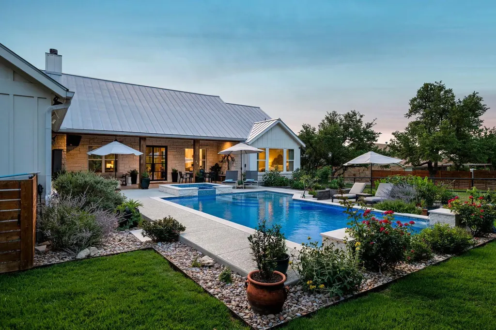 2009 Axis Circle Fredericksburg TX 78624