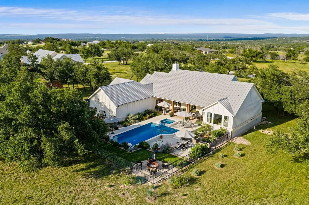 2009 Axis Circle Fredericksburg TX 78624