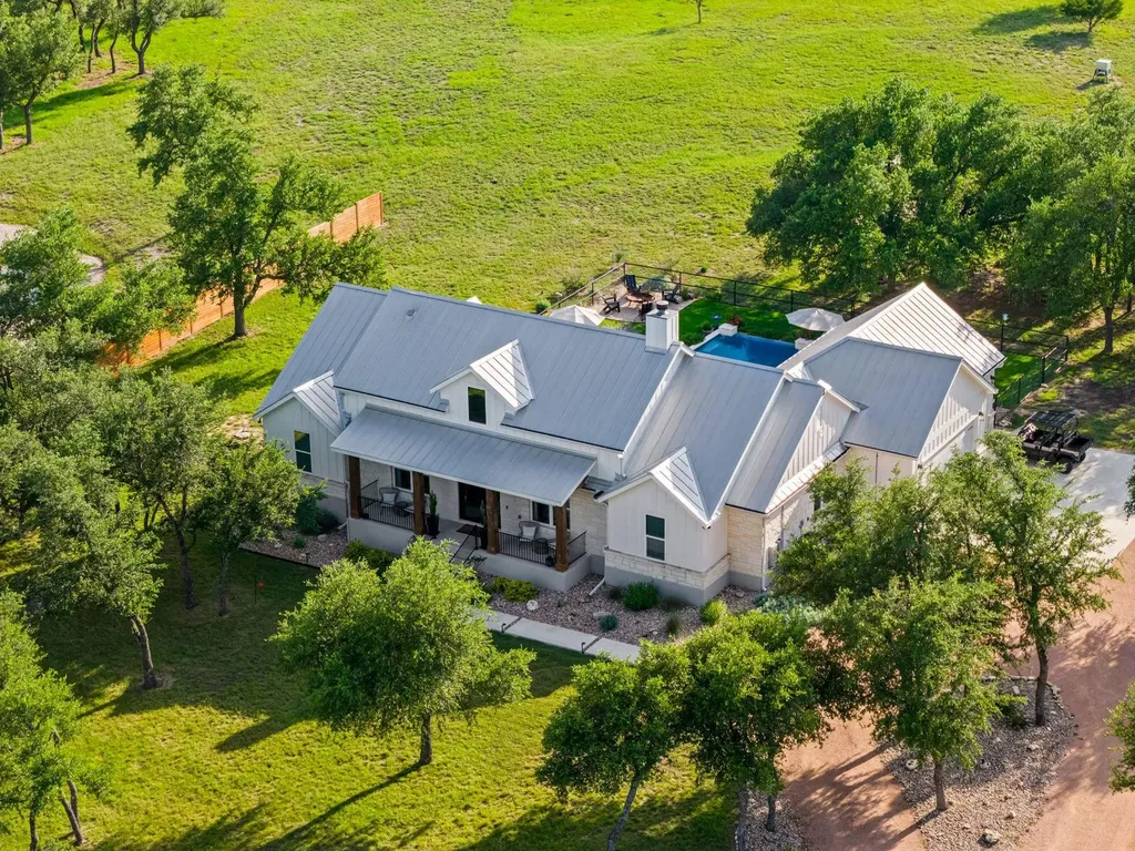 2009 Axis Circle Fredericksburg TX 78624