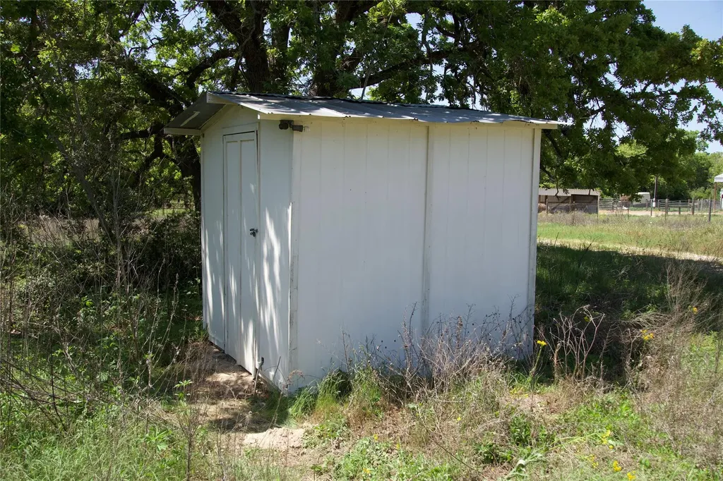 1035 Old Sayers Road Elgin TX 78621