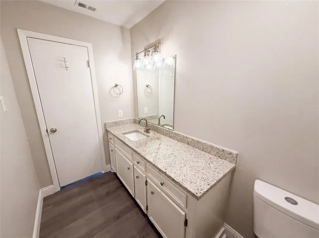 3216 Poe Cove Lago Vista TX 78645