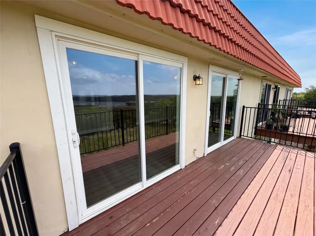 3216 Poe Cove Lago Vista TX 78645
