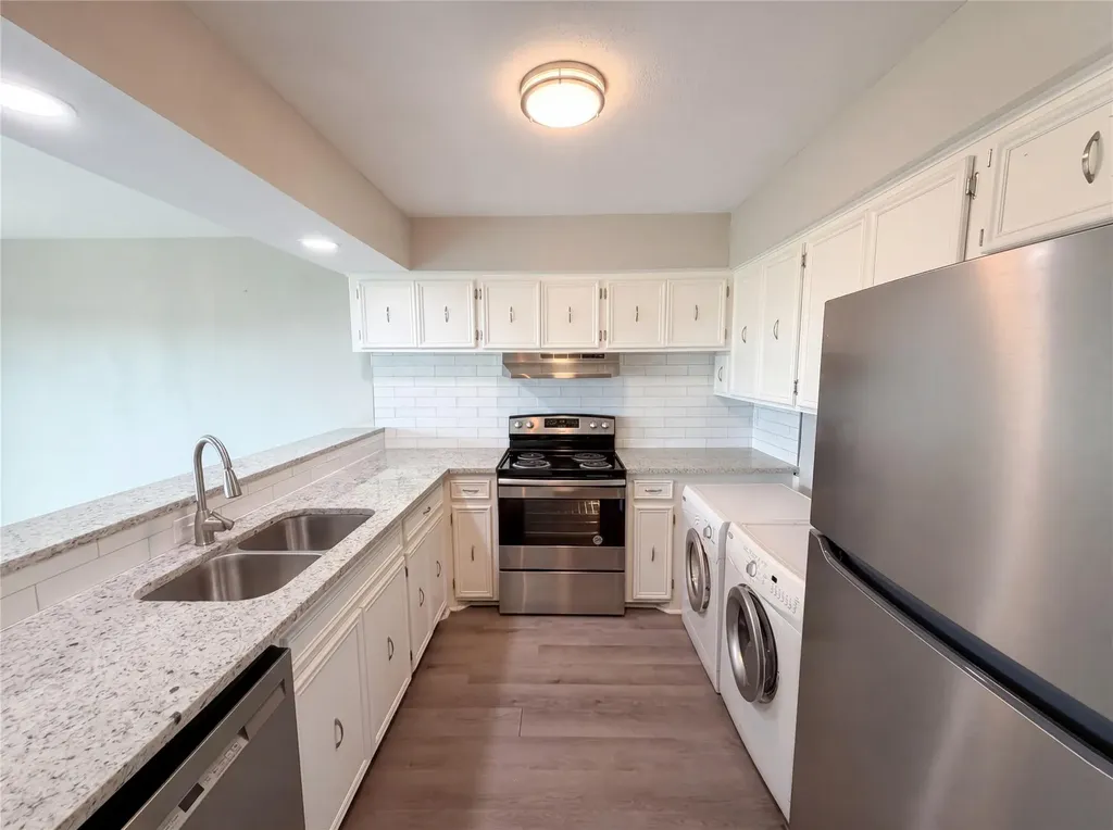 3216 Poe Cove Lago Vista TX 78645