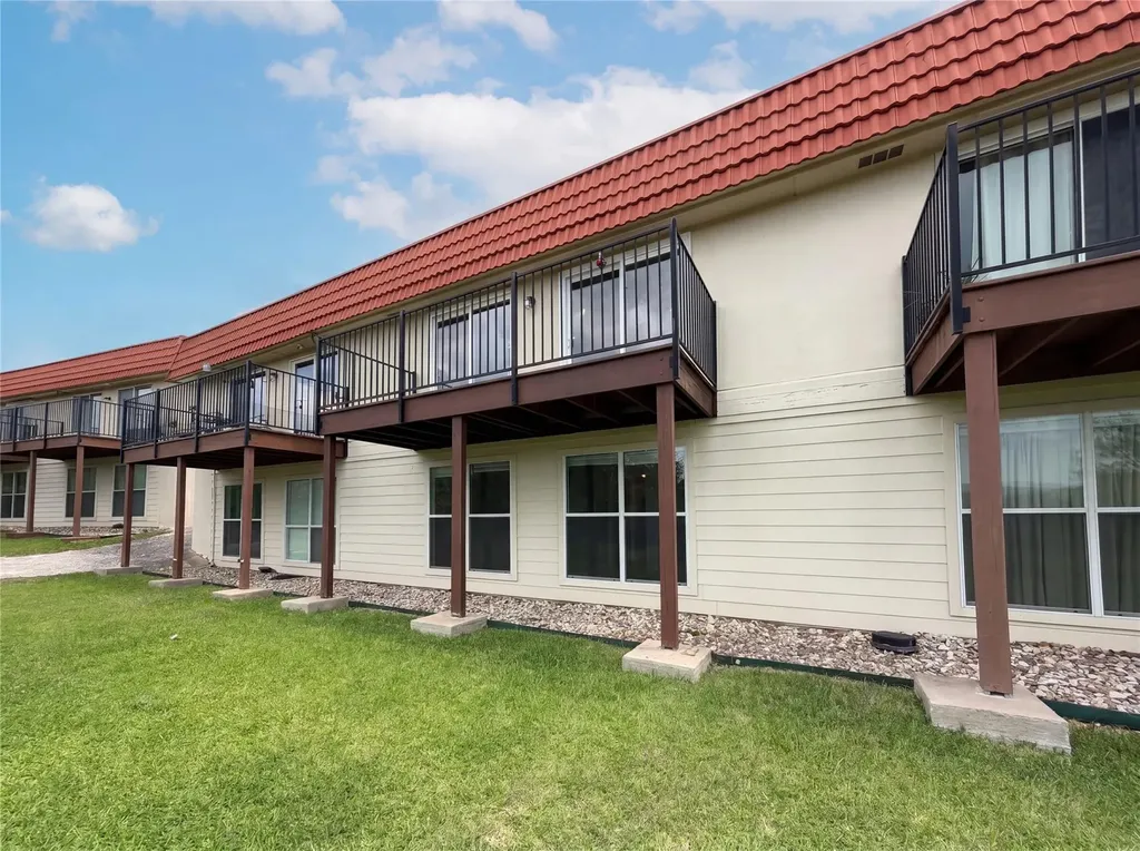 3216 Poe Cove Lago Vista TX 78645