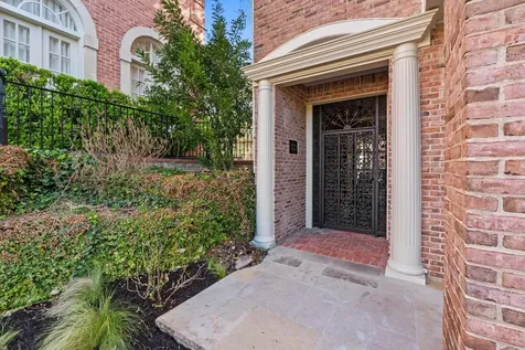 2702 Hillview Green Lane Austin TX 78703