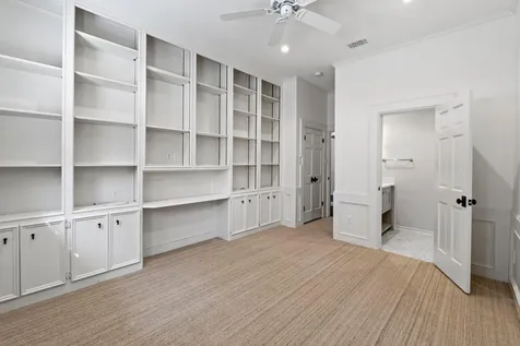 2702 Hillview Green Lane Austin TX 78703