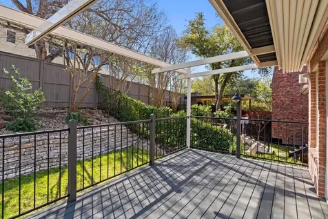 2702 Hillview Green Lane Austin TX 78703