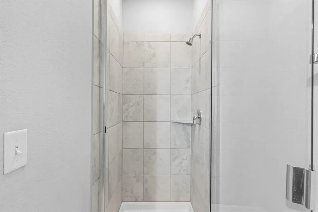 245 E Broade Street Leander TX 78641