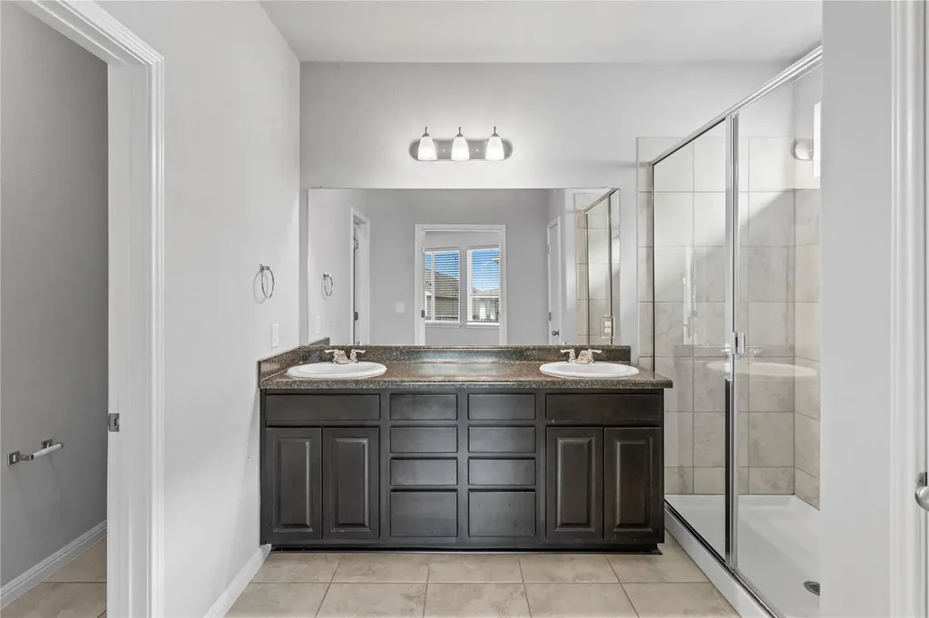 245 E Broade Street Leander TX 78641