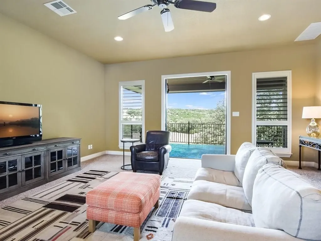 3307 Crystal Falls Parkway Leander TX 78641