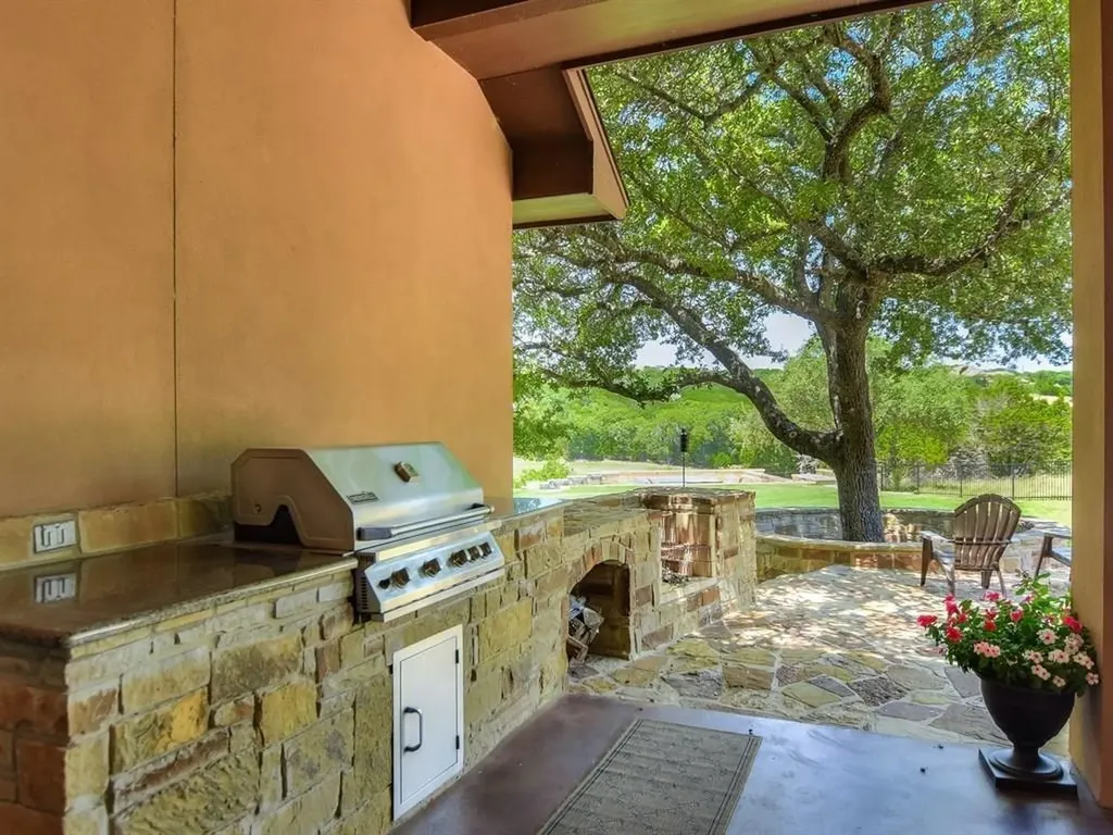 3307 Crystal Falls Parkway Leander TX 78641