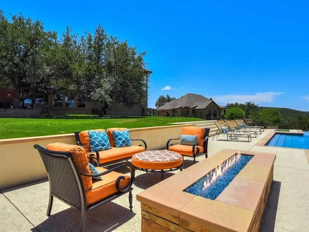 3307 Crystal Falls Parkway Leander TX 78641