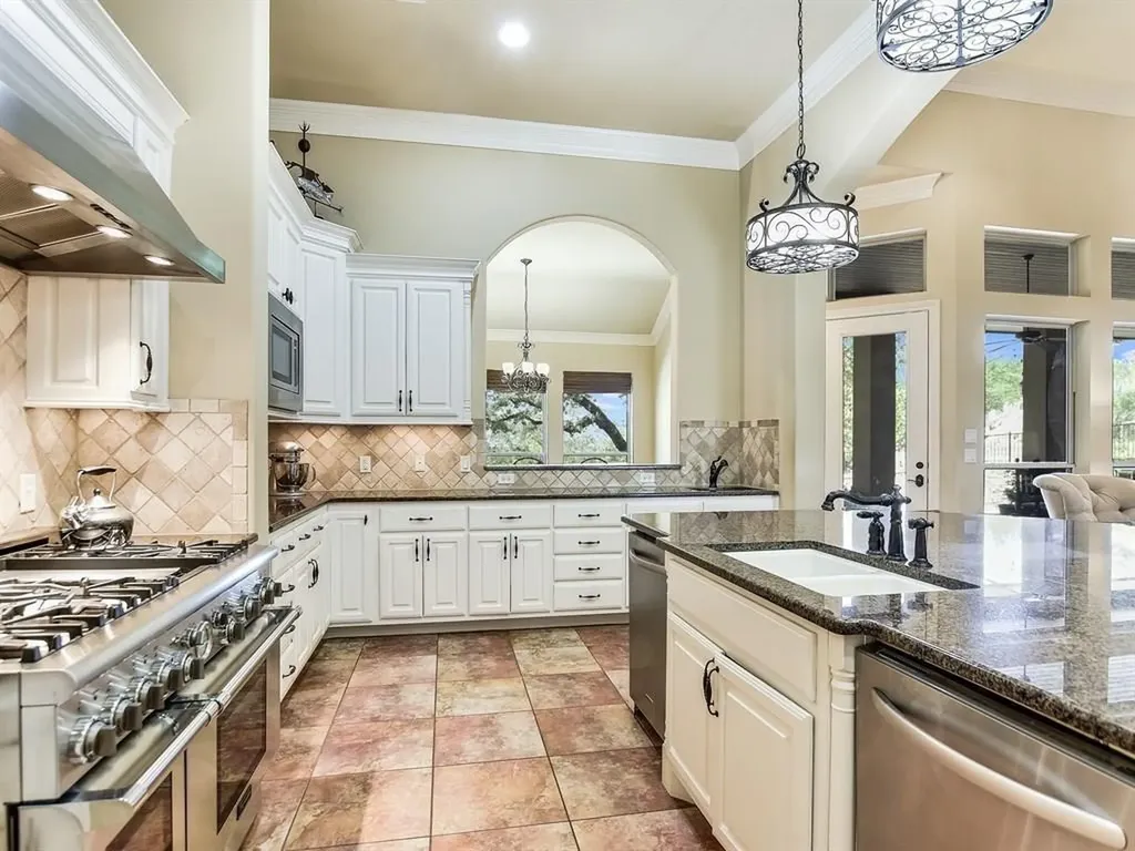 3307 Crystal Falls Parkway Leander TX 78641