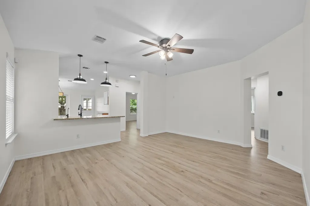 2418 Socorro Bend Leander TX 78641