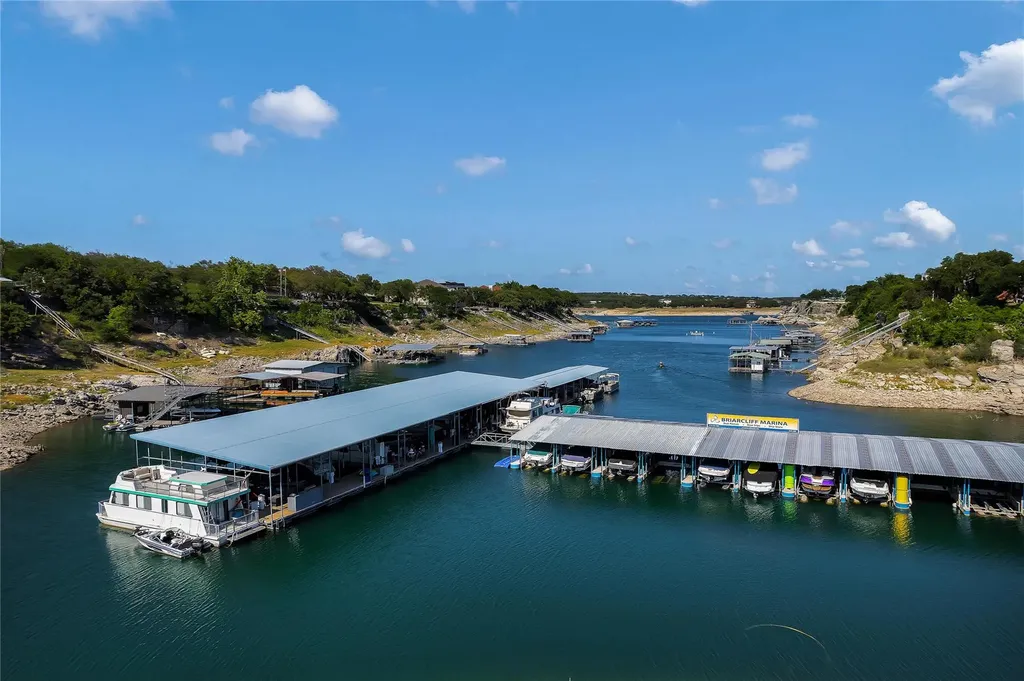 516 Ronay Drive S Spicewood TX 78669
