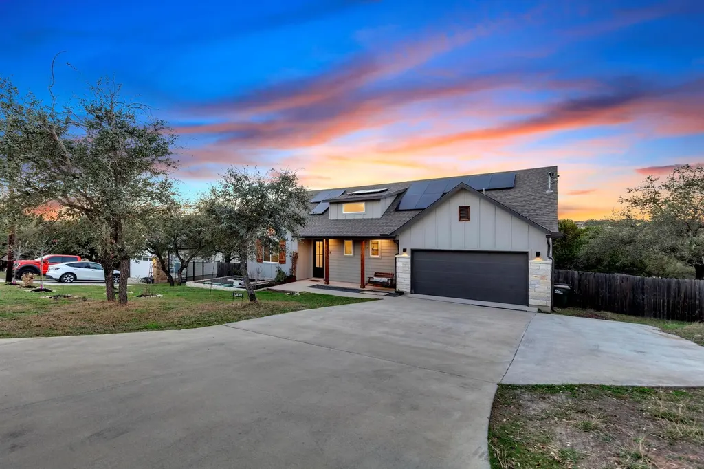 516 Ronay Drive S Spicewood TX 78669