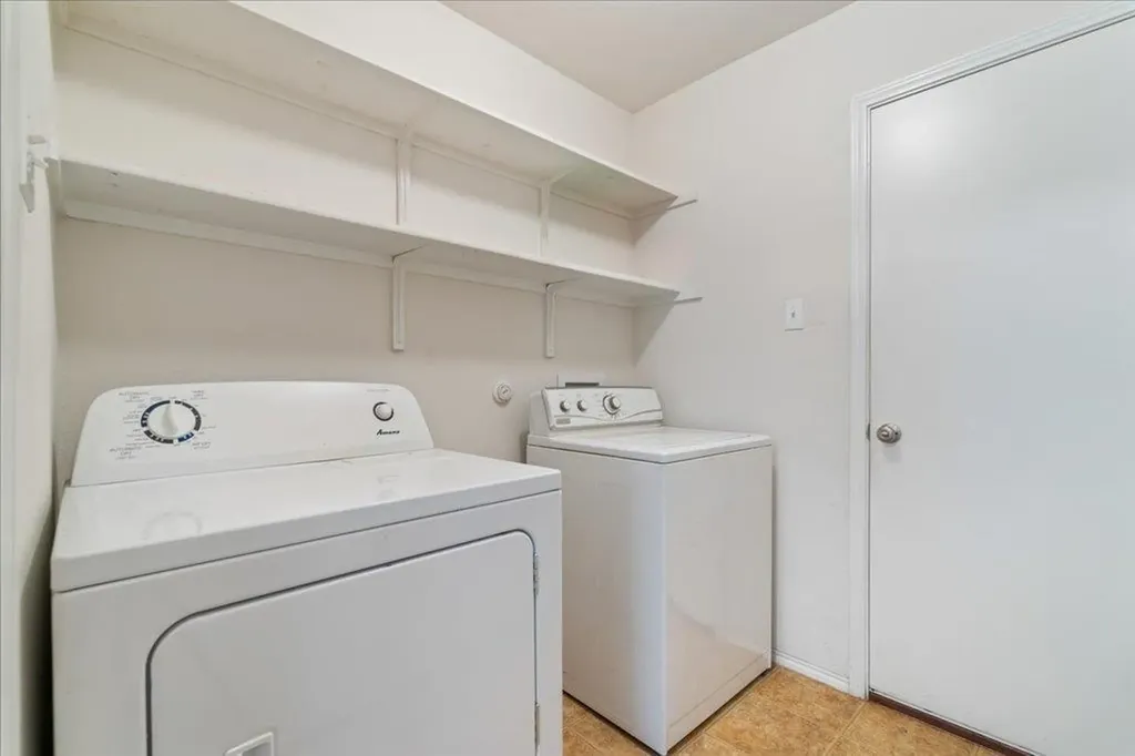 11225 Autumn Ash Drive Austin TX 78652