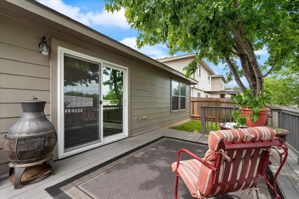11225 Autumn Ash Drive Austin TX 78652