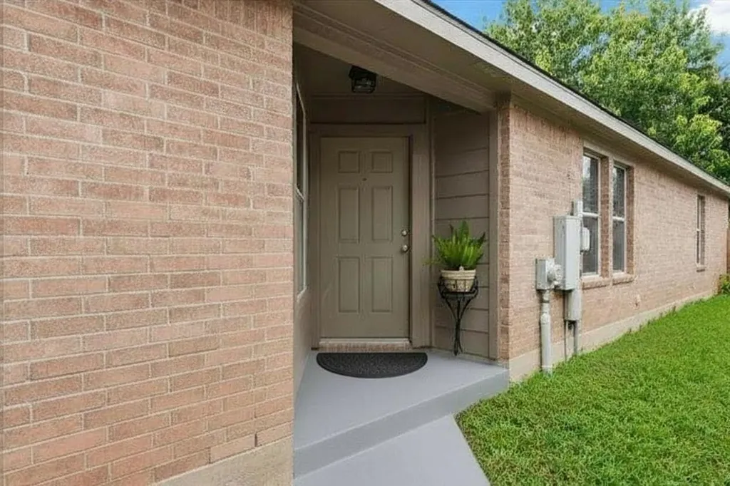 11225 Autumn Ash Drive Austin TX 78652