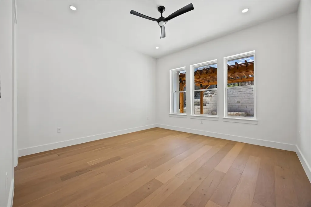 314 Alloway Drive Spicewood TX 78669