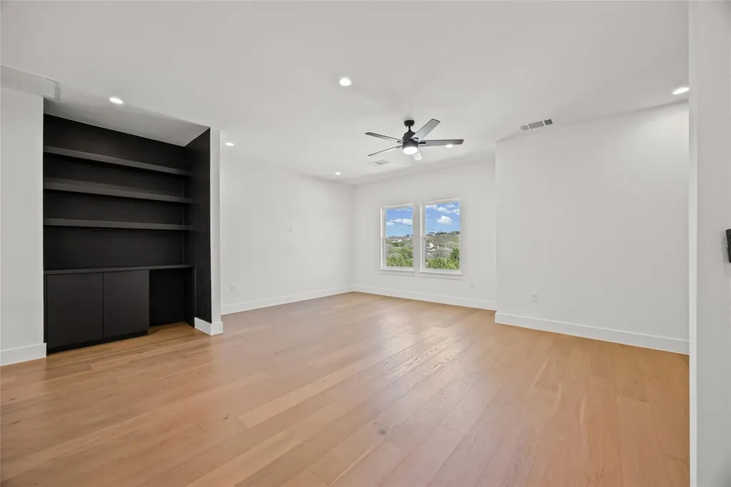 314 Alloway Drive Spicewood TX 78669