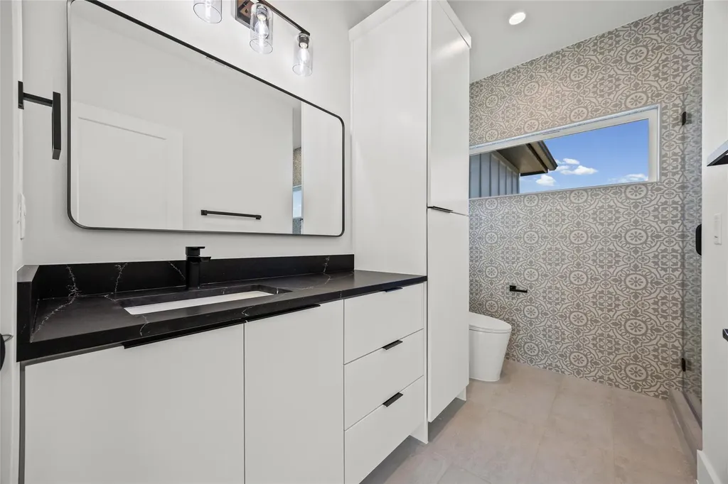 314 Alloway Drive Spicewood TX 78669