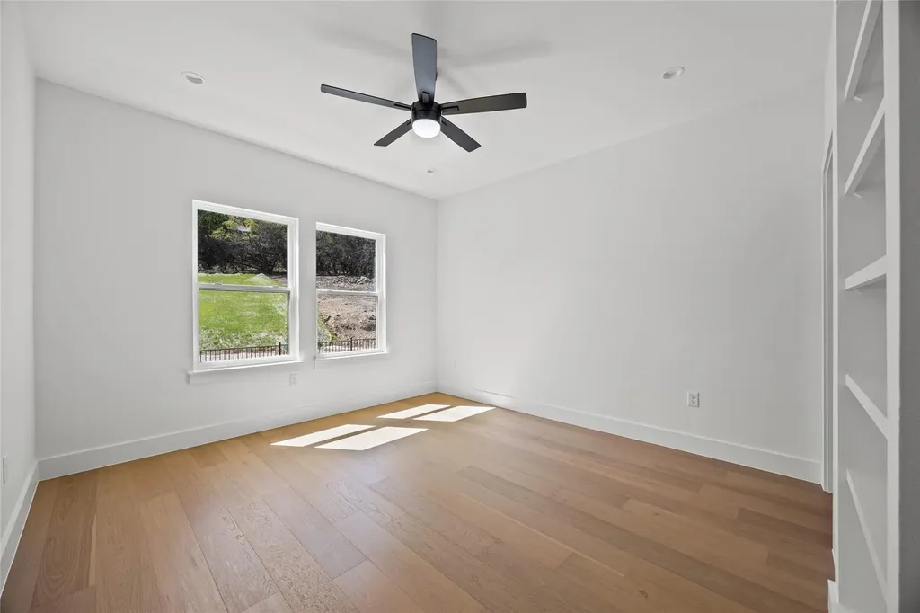 314 Alloway Drive Spicewood TX 78669