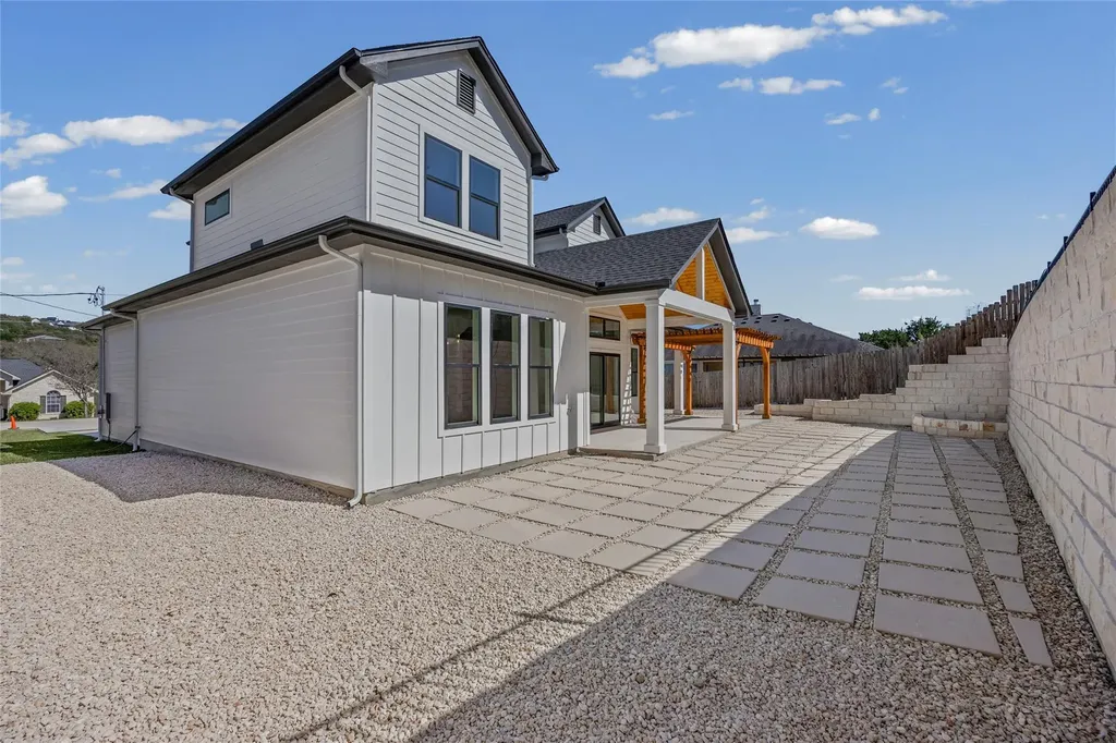 314 Alloway Drive Spicewood TX 78669