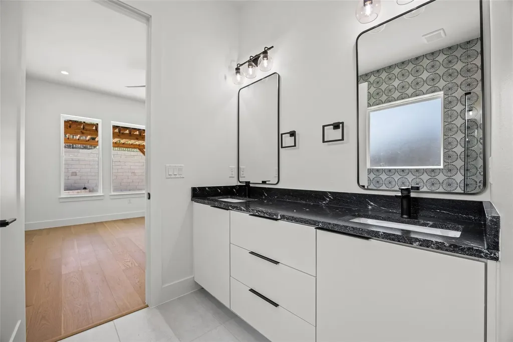 314 Alloway Drive Spicewood TX 78669