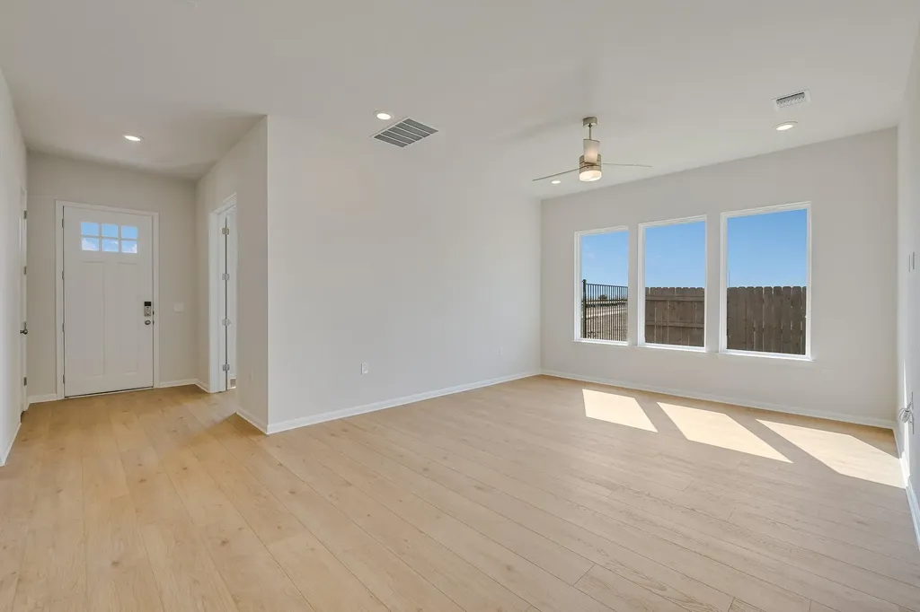 8513 Dongan Drive Austin TX 78744