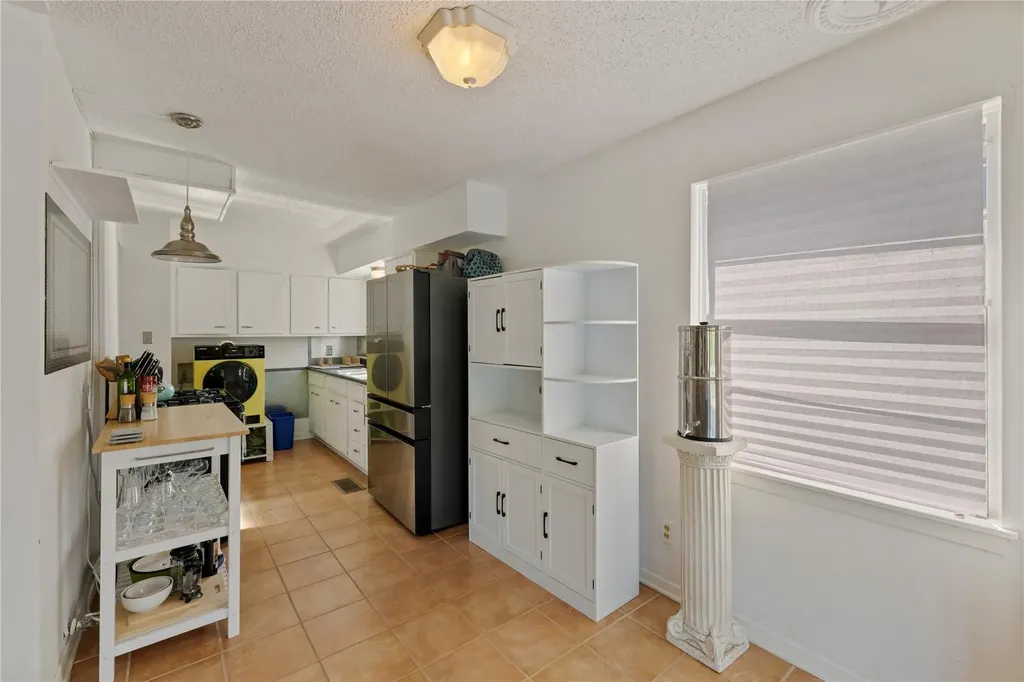 402 Philco Drive Austin TX 78745